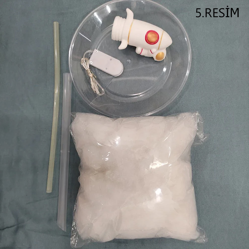 Toptan Uçan Astronot Tasarımlı Gece Lambası