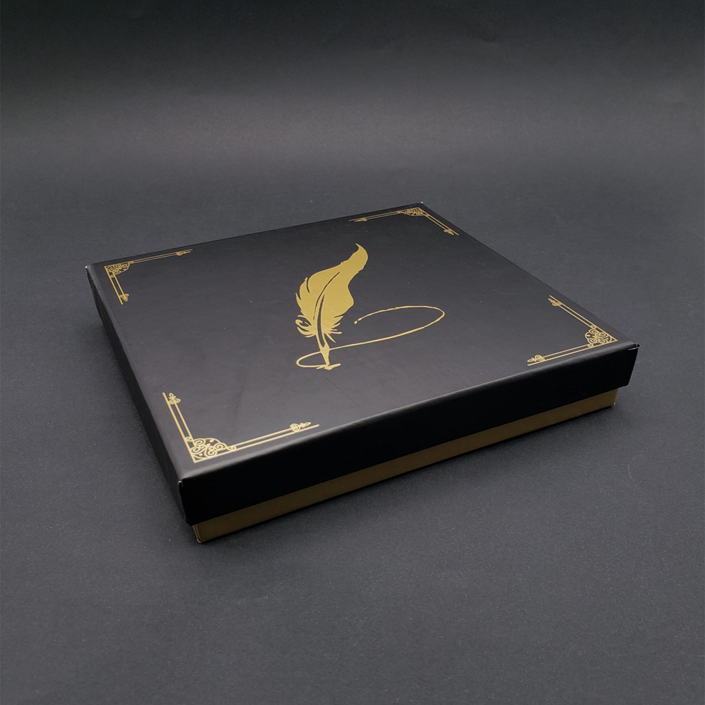 Toptan Özel Tasarım Siyah Kapaklı Tüylü Kalem Motifli Kutu