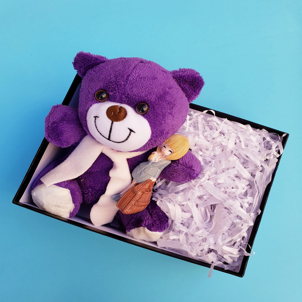 Toptan Mor Ayı ve Hostes Biblo