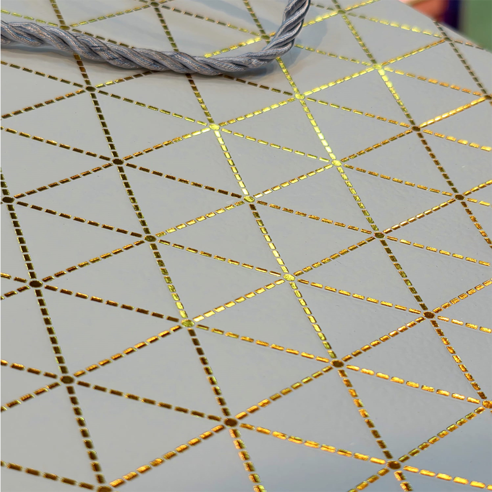 Toptan Büyük Boy Beyaz Desenli Hediye Çantası