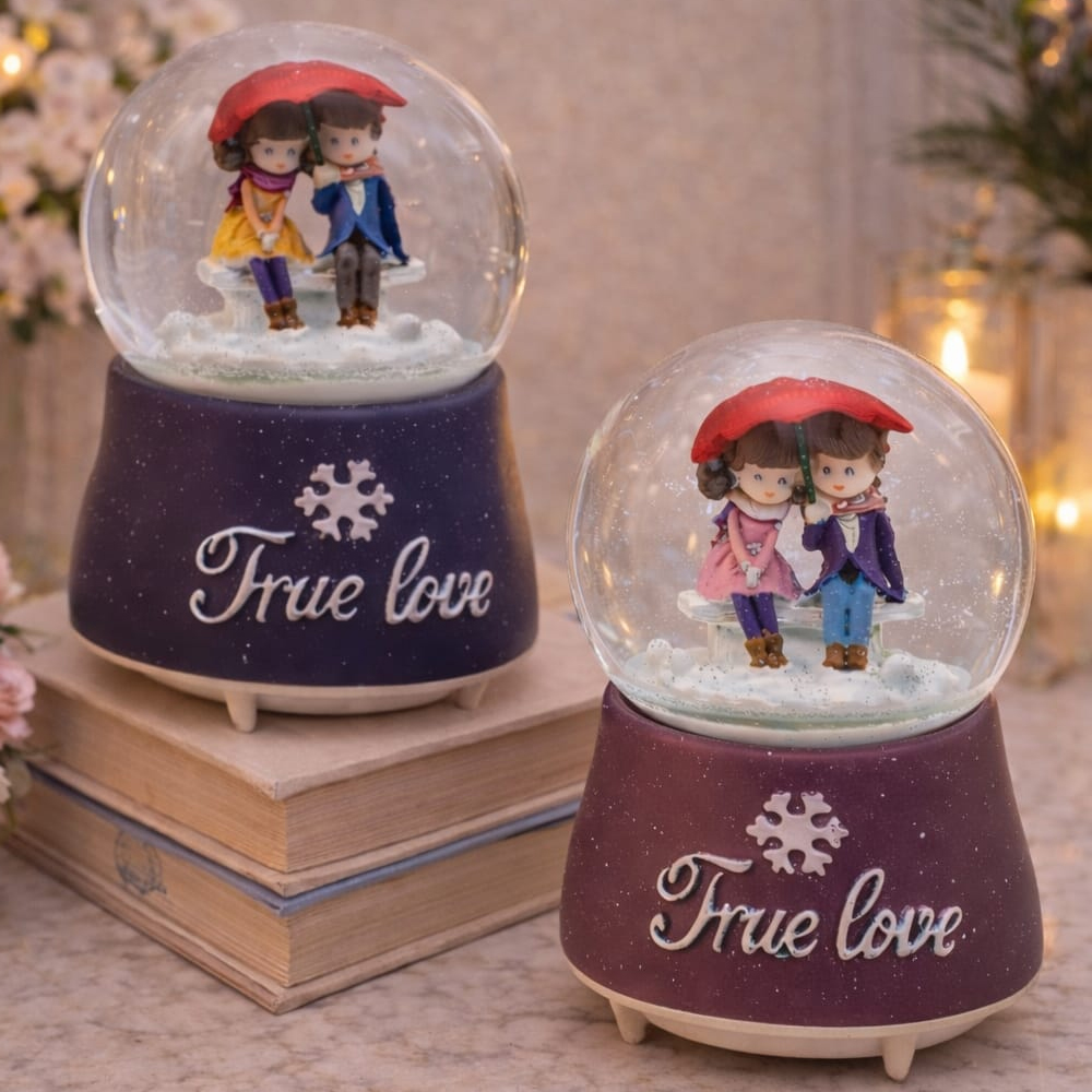 Toptan Şemsiye Altında Oturan Romantik Çiftler Tasarımlı Büyük Kar Küresi