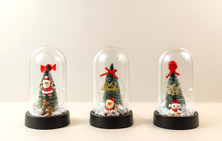 Yılbaşı Temalı Işıklı  Dekoratif Cam Fanus Alk5076