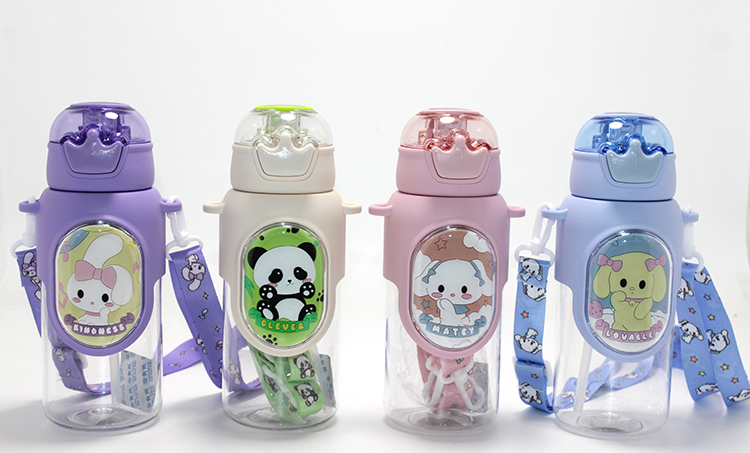 Sevimli 3D Desenli Su Matarası Bpa İçermez  Alk4644