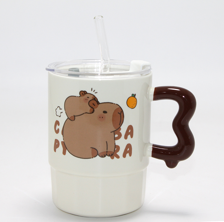 Sevimli Kapibara Capybara Figürlü Kapaklı Porselen Kupa Bardak Alk5040