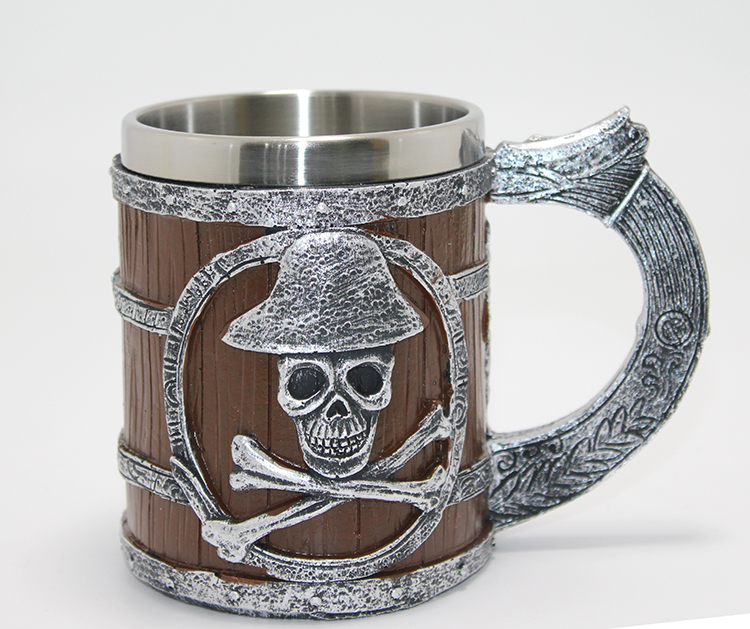 Korsan Temalı Ahşap Görünümlü 3D Kabartmalı Çelik Kupa Bardak Alk4372