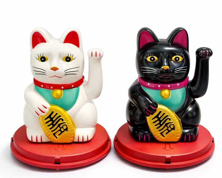 Güneş Enerjili Sallanan Şans Kedisi - Maneki Neko Alk4521